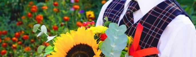 Как выбрать цветы для учителя на 1 сентября: полезные советы